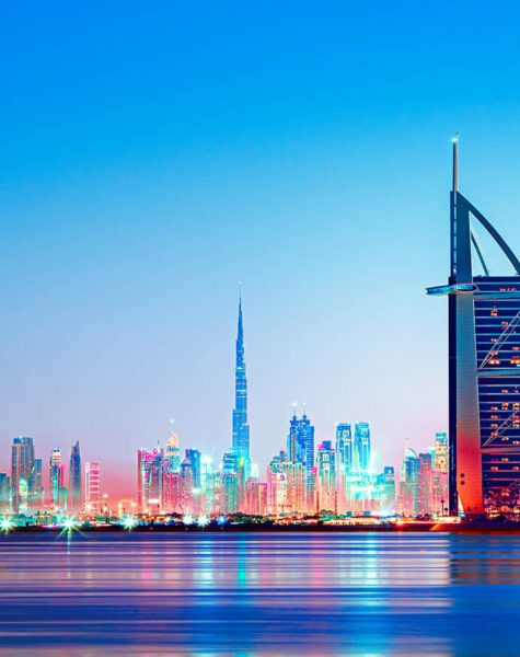Skyline-Dubai-Vereinigte-Arabische-Emirate-1820x1472-Rasto_SK-Shutterstock